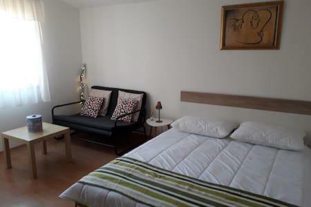 Apartman Celestina 메덜린 외부 사진